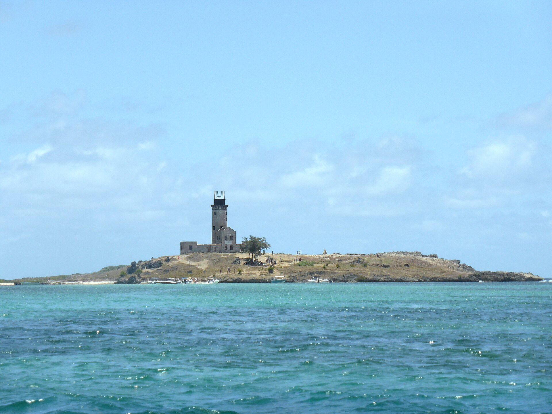 The lighthouse ruins on Île aux Fouquets